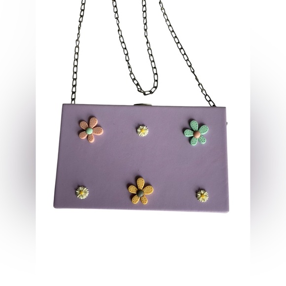 None Handbags - Elegant Floral Lavender Clutch